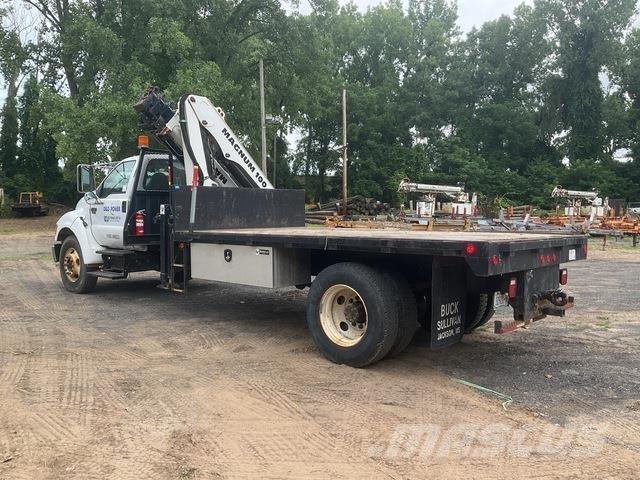 Ford F-750 Autogru