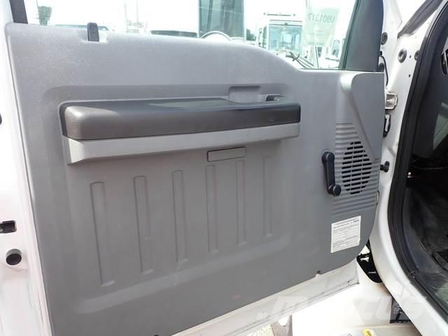 Ford F-750 Camion per la consegna bevande