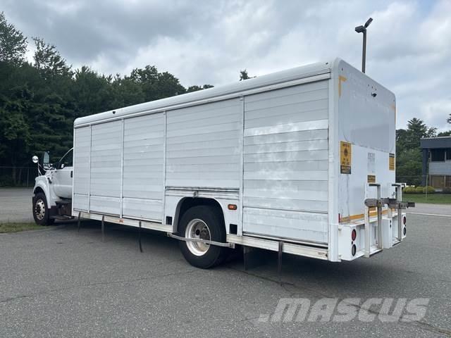 Ford F-750 Camion per la consegna bevande