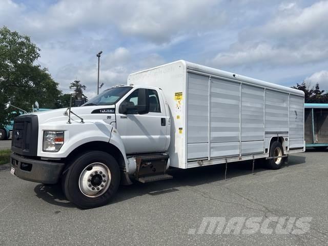 Ford F-750 Camion per la consegna bevande