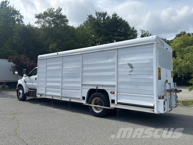 Ford F-750 Camion per la consegna bevande