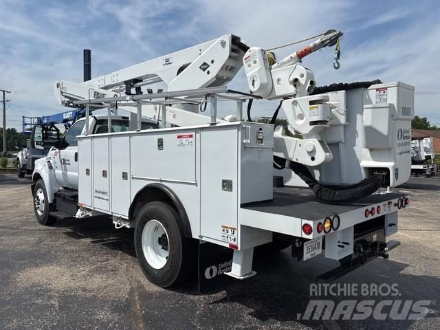 Ford F-750 Piattaforme autocarrate