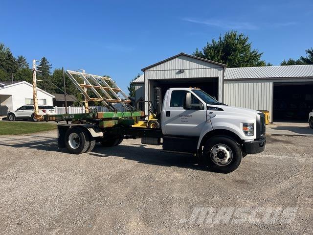 Ford F-750 Cabine e interni
