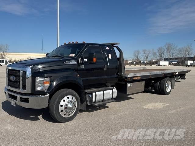 Ford F-750 Carroattrezzi