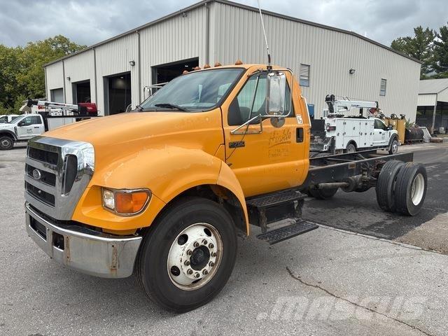 Ford F-750 Cabine e interni