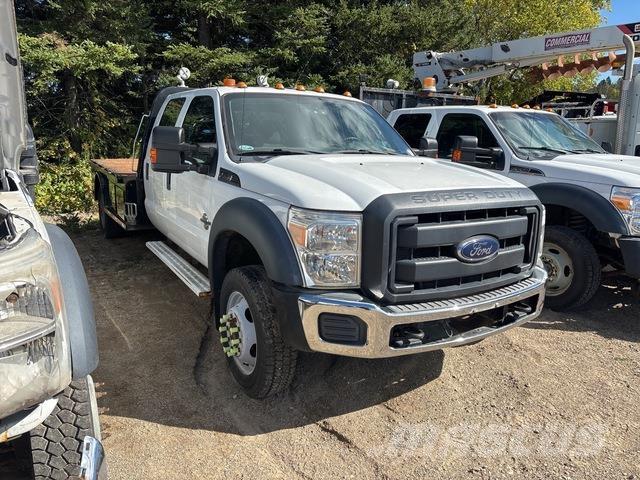 Ford F550 Camion con sponde ribaltabili