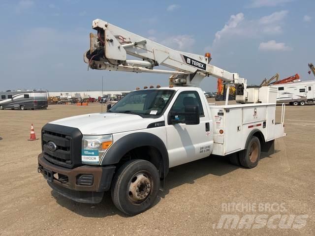 Ford F550 Piattaforme autocarrate