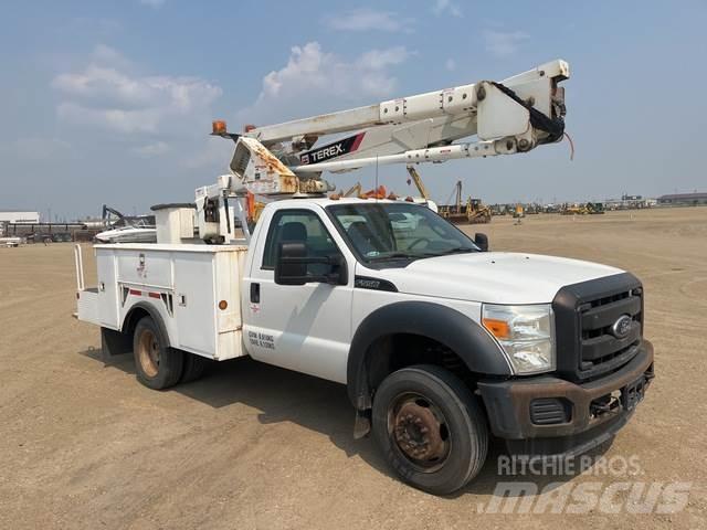 Ford F550 Piattaforme autocarrate