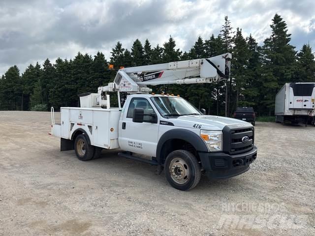 Ford F550 Piattaforme autocarrate