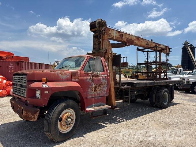 Ford F800F Camion altro