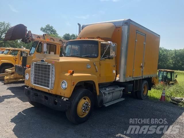 Ford L8000 Veicoli municipali