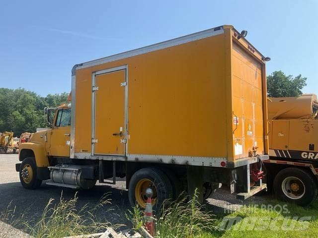 Ford L8000 Veicoli municipali