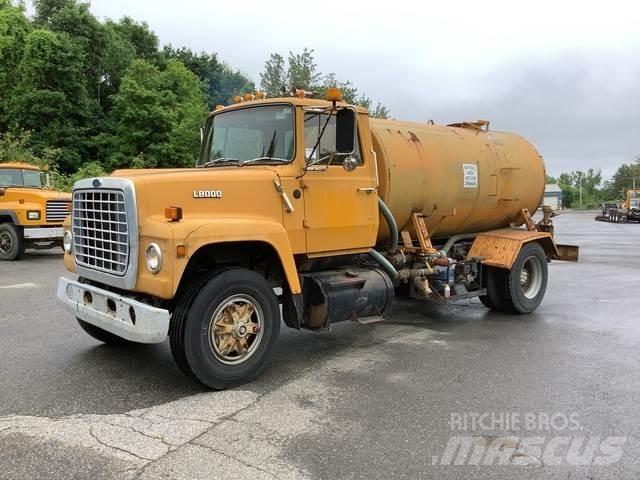 Ford L8000 Autocisterne