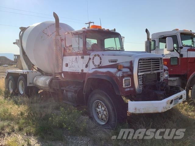 Ford L8000 Camion altro