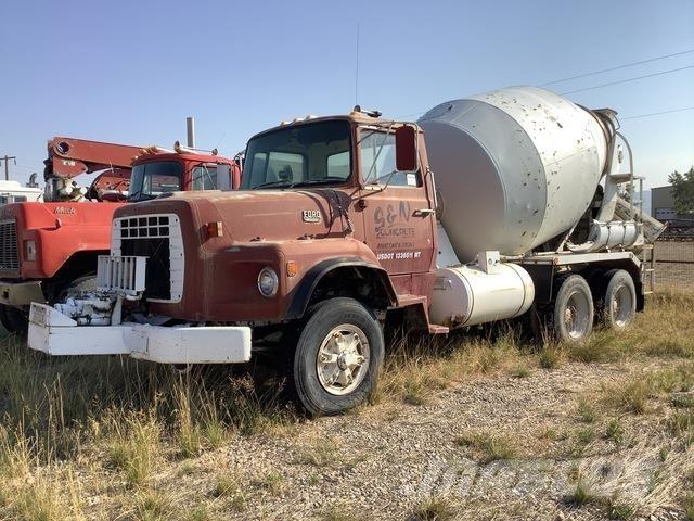 Ford L8000 Camion altro
