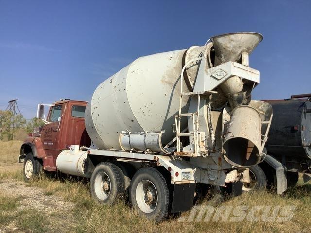 Ford L8000 Camion altro