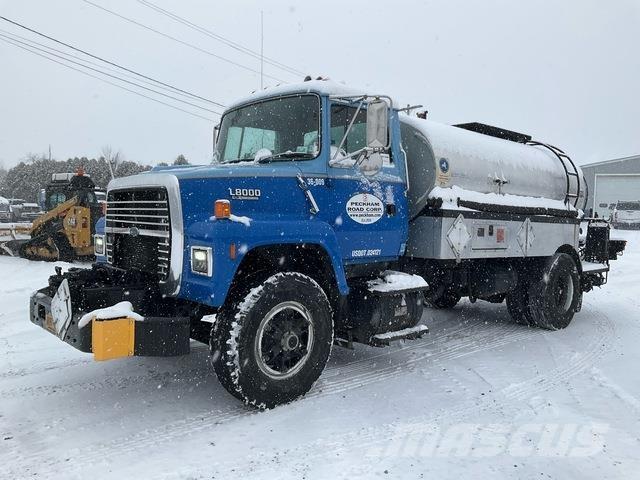 Ford L8000 Betoniere
