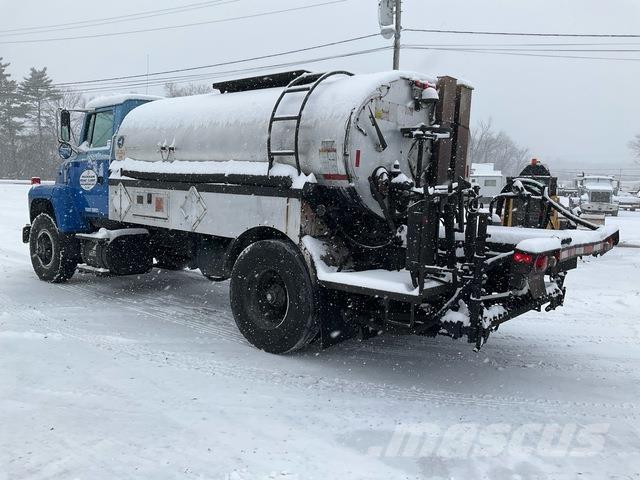 Ford L8000 Betoniere