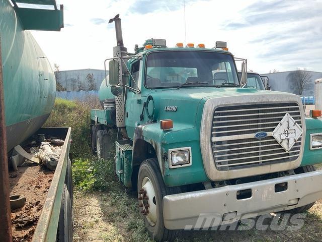 Ford L9000 Autocisterne