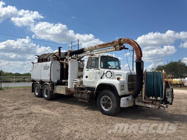 Ford LNT8000F Escavatori cingolati