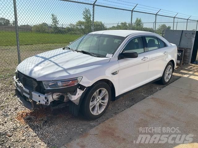 Ford Taurus Auto