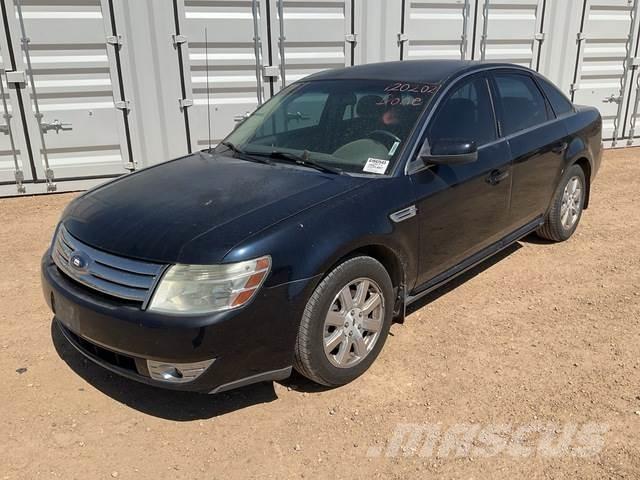 Ford Taurus SE Auto