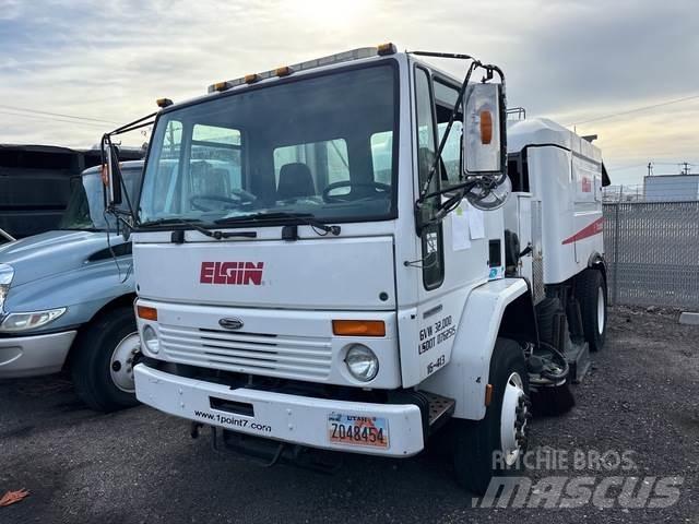 Freightliner  Autocarro spazzatrice