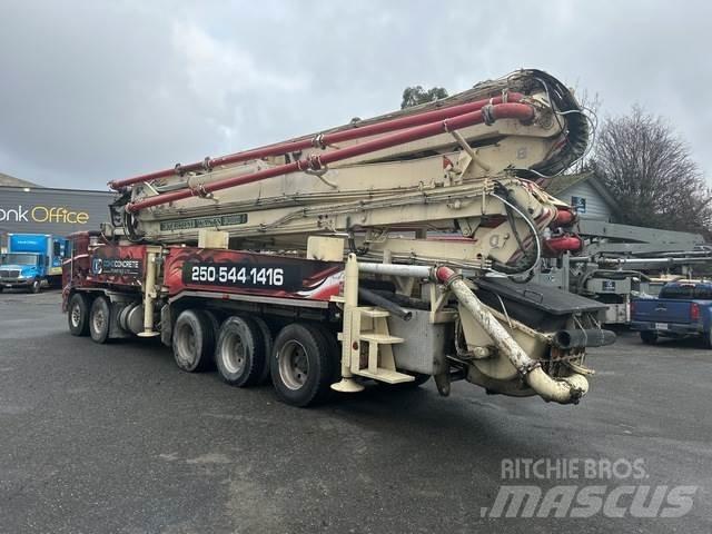 Freightliner  Autopompe per calcestruzzo