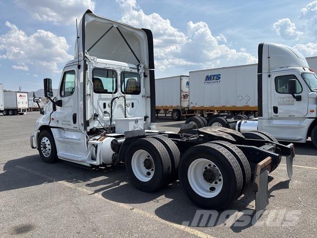 Freightliner  Motrici e Trattori Stradali