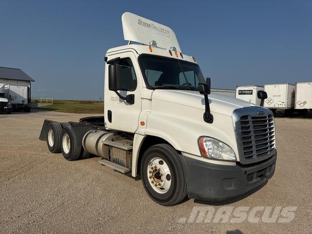 Freightliner  Motrici e Trattori Stradali