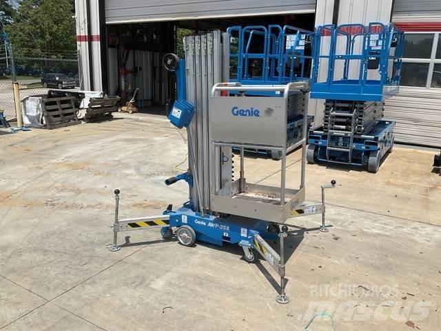 Genie AWP-25S Sollevatori verticali