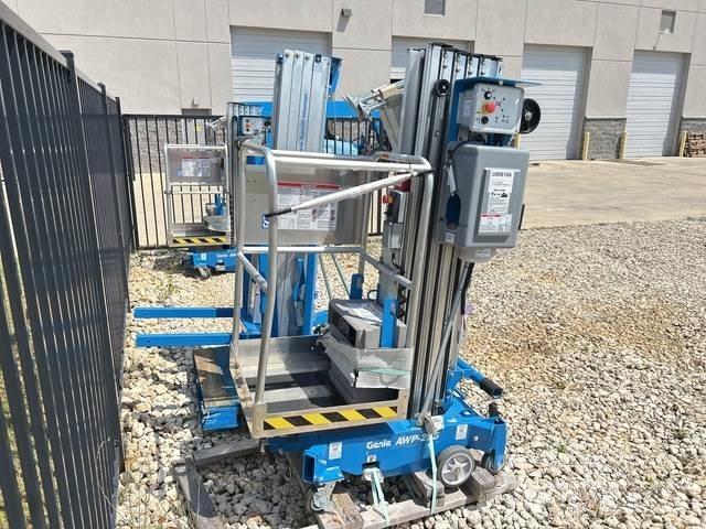 Genie AWP-25S Sollevatori verticali