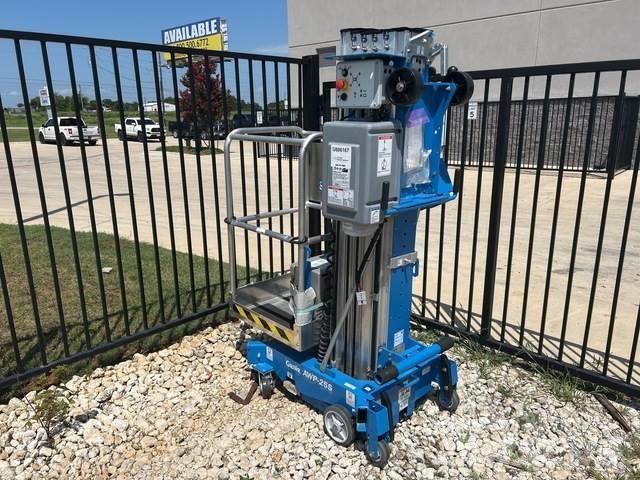 Genie AWP-25S Sollevatori verticali