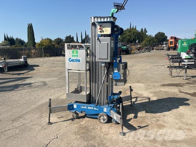 Genie AWP-30S Sollevatori verticali