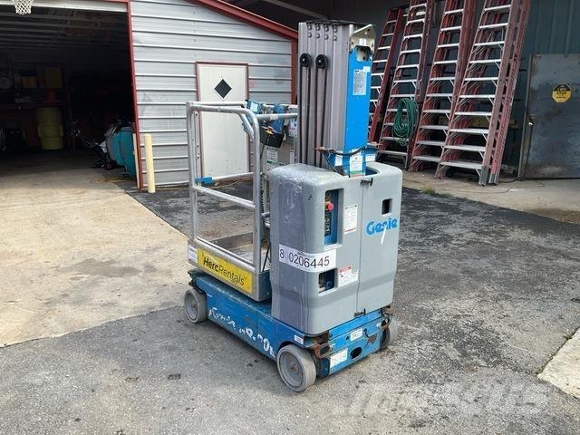 Genie GR-20 Sollevatori verticali