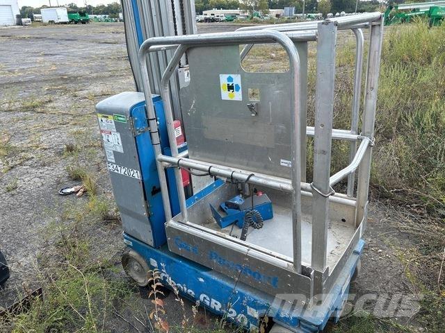 Genie GR-20 Sollevatori verticali