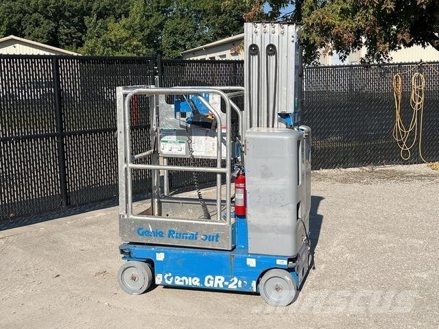 Genie GR-20 Sollevatori verticali