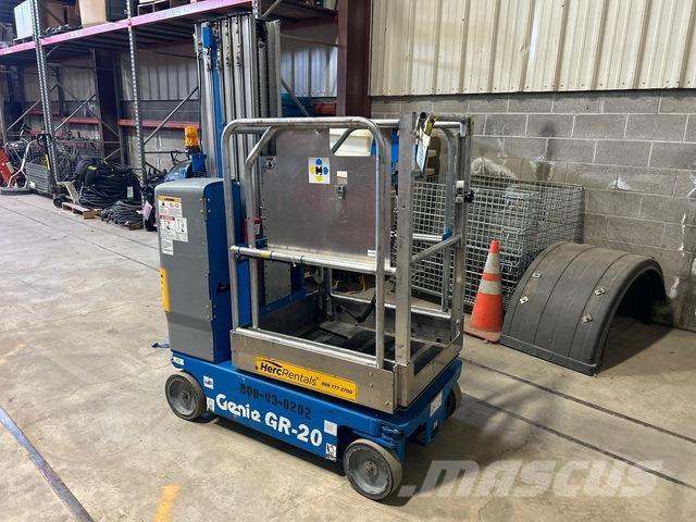 Genie GR-20 Sollevatori verticali
