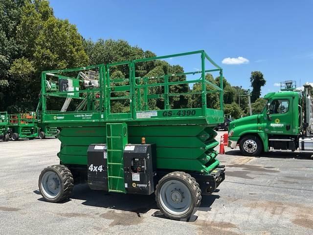 Genie GS-4390 Piattaforme a pantografo