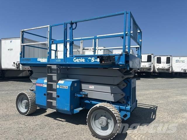 Genie GS-4390 Piattaforme a pantografo