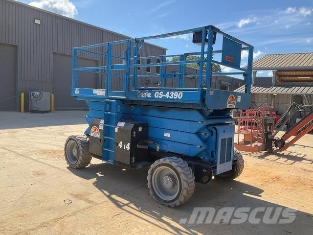 Genie GS4390 Piattaforme a pantografo