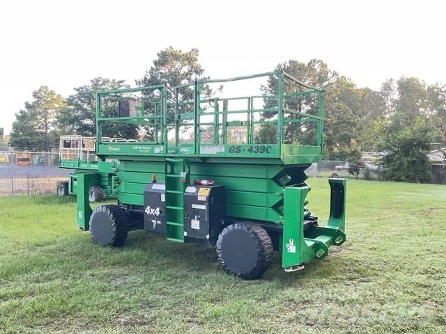 Genie GS4390RT Piattaforme a pantografo