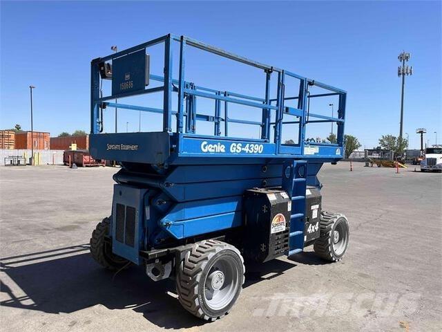 Genie GS4390RT Piattaforme a pantografo