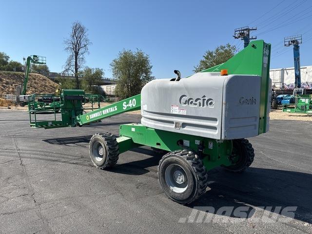 Genie S-40 Piattaforme a braccio telescopico