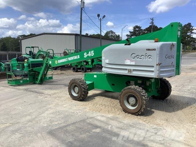 Genie S-45 Piattaforme a braccio telescopico