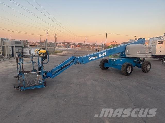 Genie S-45 Piattaforme a braccio telescopico