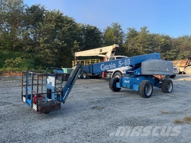 Genie S-65 Costruzioni - Altro