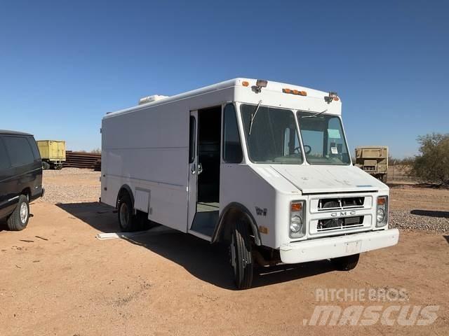 GMC P3500 Furgone chiuso