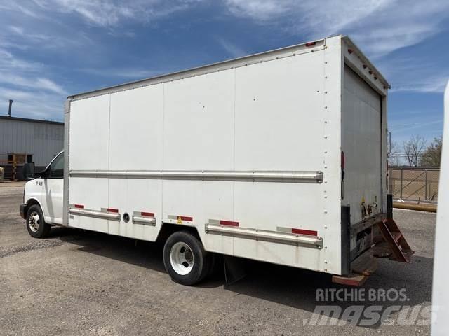 GMC Savana Camion cassonati