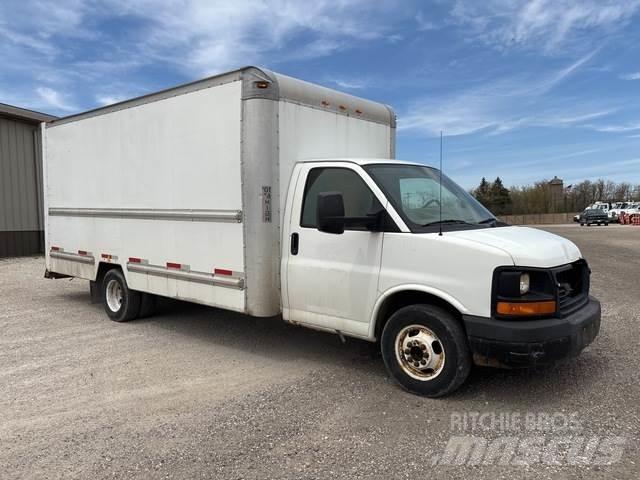 GMC Savana Camion cassonati